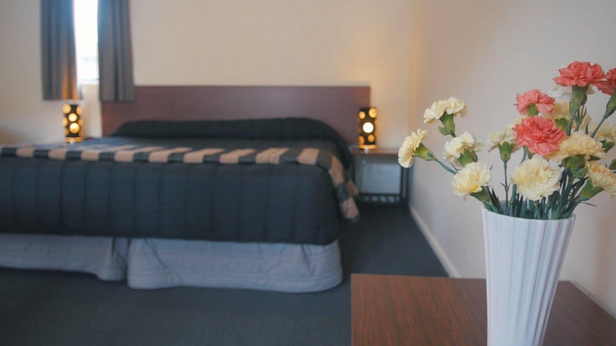 Sherborne Motor Lodge Christchurch Ngoại thất bức ảnh